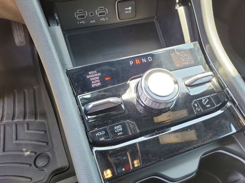Used 2023 Jeep Grand Cherokee L Overland w/ Luxury Tech Group IV AWD/4WD image 33