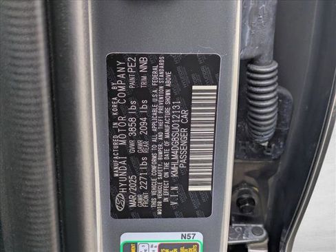 Certified 2025 Hyundai Elantra Sport FWD image 23