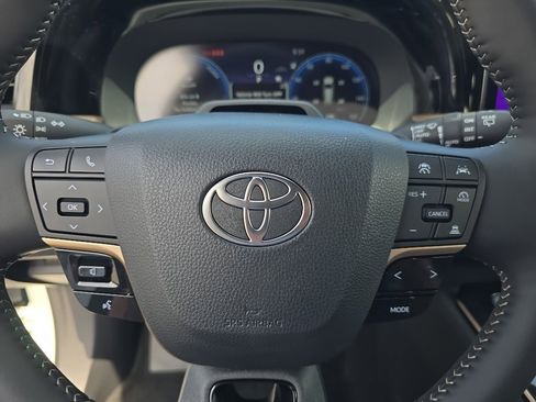 New 2026 Toyota Crown Signia AWD/4WD image 27