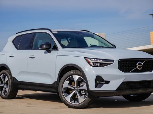 New 2026 Volvo XC40 B5 Plus w/ Protection Package Premier image 1