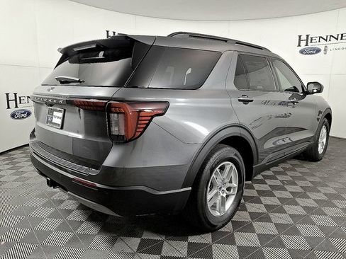 Used 2026 Ford Explorer Active w/ Active Comfort Package RWD image 4