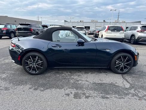Used 2025 MAZDA MX-5 Miata Grand Touring RWD image 4