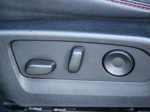 Used 2023 GMC Canyon AT4X image 24