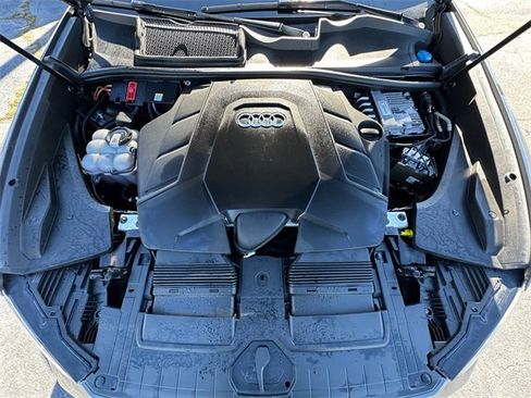 Used 2019 Audi Q8 Premium w/ Convenience Package image 31