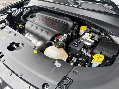 Used 2022 Jeep Compass Limited image 38