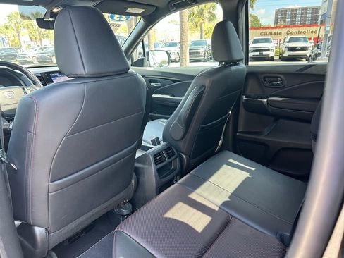 Used 2023 Honda Ridgeline Black Edition image 18