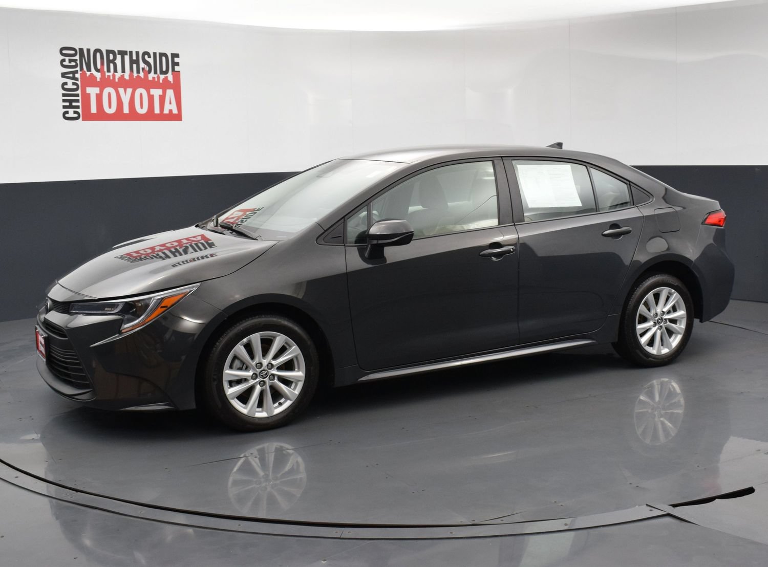 Used 2025 Toyota Corolla LE w/ LE Premium Package FWD image 8