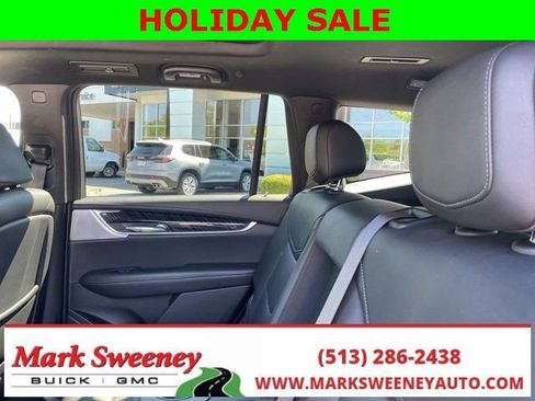 Used 2024 Cadillac XT6 Premium Luxury FWD image 16