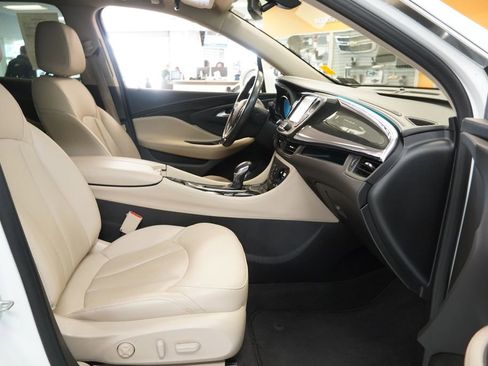 Used 2018 Buick Envision Essence image 34