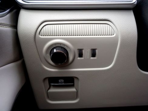 New 2026 Jeep Grand Wagoneer 2WD image 19