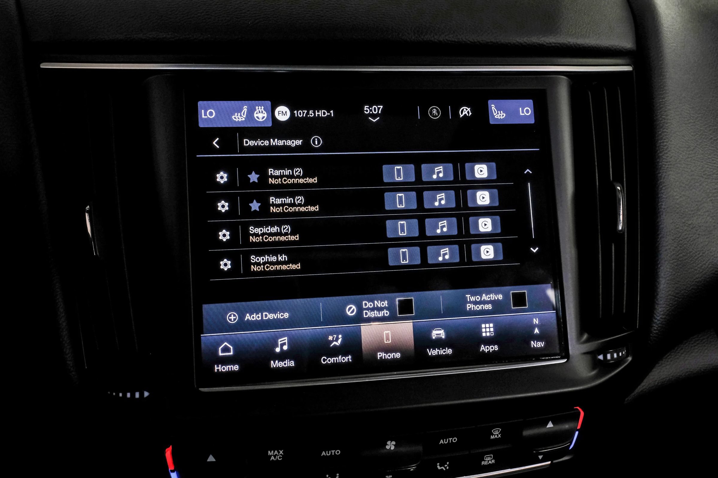 Used 2021 Maserati Levante AWD/4WD image 36