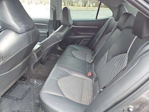 Used 2022 Toyota Camry SE image 18