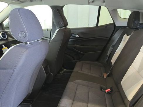 New 2026 Chevrolet Trax LS w/ LS Convenience Package FWD image 9