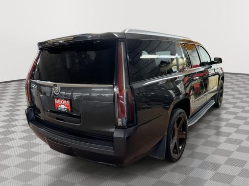 Used 2015 Cadillac Escalade ESV Luxury AWD/4WD image 4