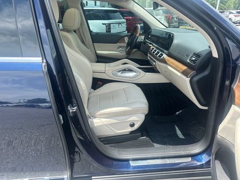 Used 2022 Mercedes-Benz GLS 450 4MATIC image 12