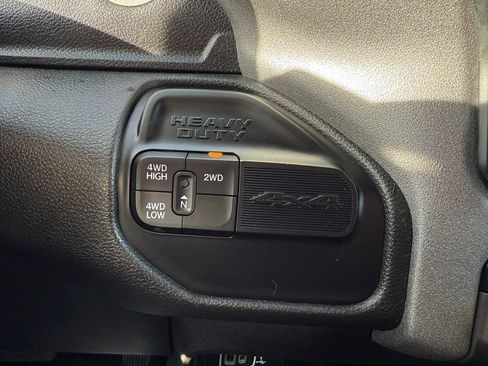 Used 2024 RAM 3500 Tradesman w/ Chrome Appearance Group image 24