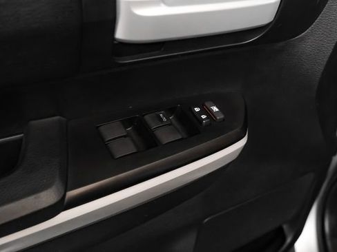 Used 2019 Toyota Tundra SR5 w/ SR5 Upgrade Package AWD/4WD image 36