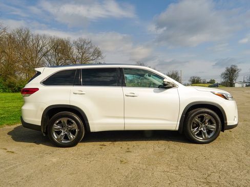 Used 2018 Toyota Highlander Limited Platinum AWD/4WD image 2
