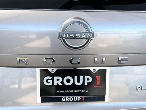 Certified 2023 Nissan Rogue Platinum w/ Platinum Premium Package AWD/4WD image 10