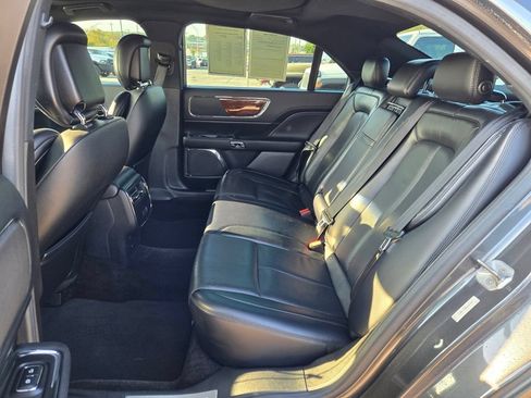 Used 2018 Lincoln Continental Select w/ Continental Climate Package AWD/4WD image 27