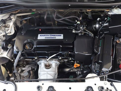 Used 2015 Honda CR-V LX image 11