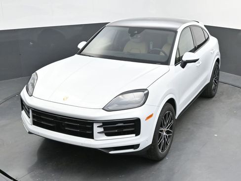 New 2025 Porsche Cayenne image 39