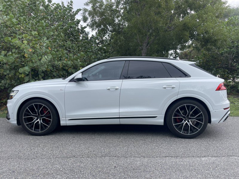 Used 2022 Audi Q8 Prestige w/ Prestige Package AWD/4WD image 3