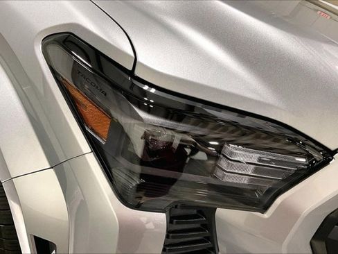 New 2026 Toyota Tacoma SR AWD/4WD image 34