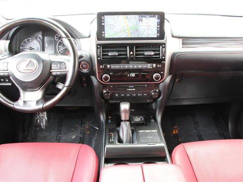 Used 2023 Lexus GX 460 Premium w/ Premium Package image 14
