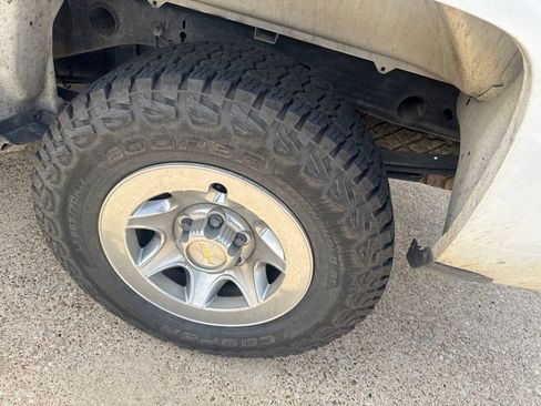 Used 2018 Chevrolet Silverado 1500 W/T w/ WT Convenience Package AWD/4WD image 7