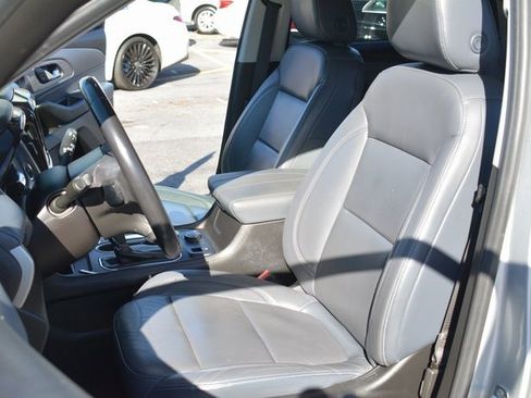 Used 2018 Chevrolet Traverse LT image 22