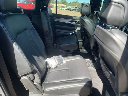 Used 2024 Jeep Wagoneer Series II image 29