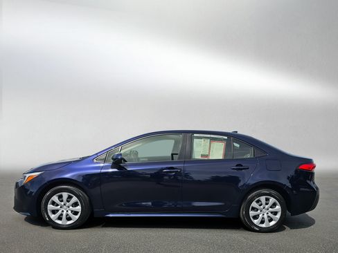 Used 2024 Toyota Corolla LE FWD image 2