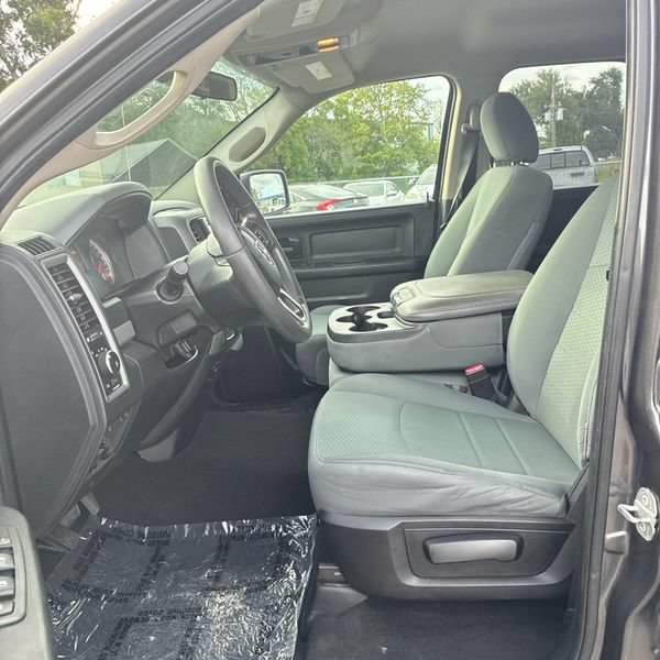 Used 2018 RAM 1500 Express w/ Express Value Package AWD/4WD image 7