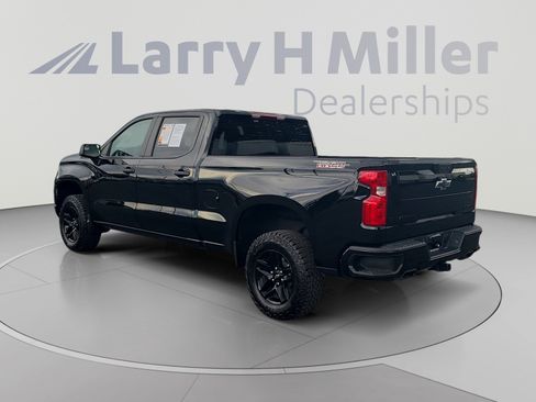 Used 2025 Chevrolet Silverado 1500 Custom Trail Boss w/ LPO, Dark Essentials Package AWD/4WD image 3