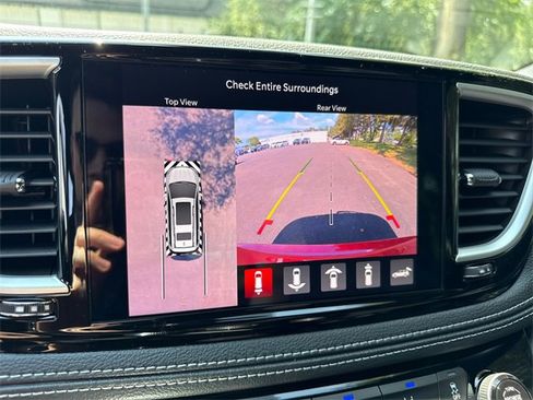 New 2026 Chrysler Pacifica Select image 3