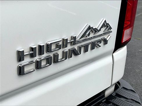 Used 2024 Chevrolet Silverado 3500 High Country w/ High Country Premium Package AWD/4WD image 25