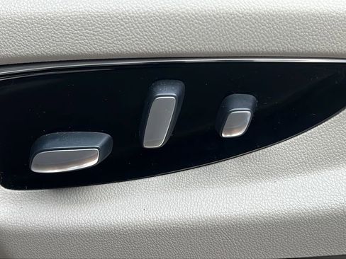 Used 2019 Cadillac Escalade Luxury w/ LPO, Radiant Package RWD image 16