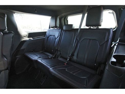 Used 2021 Ford Expedition Max Limited image 11