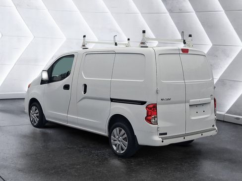 Used 2018 Nissan NV200 SV w/ Navigation Package image 4