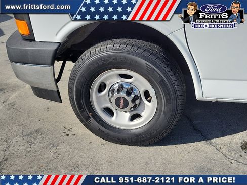 Used 2017 GMC Savana 3500 LT w/ LT Preferred Equipment Group image 18