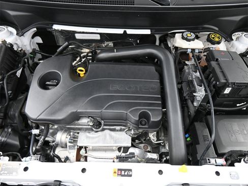 Used 2023 GMC Terrain SLE w/ Driver Convenience Package image 17