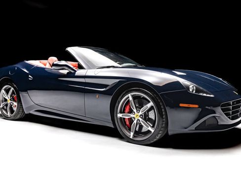 Used 2016 Ferrari California T RWD image 29