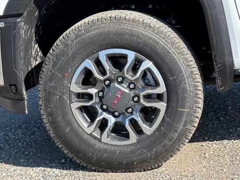 New 2026 GMC Sierra 2500 SLE w/ Max Trailering Package AWD/4WD image 29