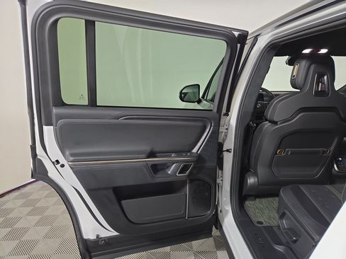 Used 2024 Rivian R1S Adventure AWD/4WD image 17