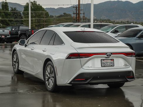 Used 2023 Toyota Mirai w/ Advanced Technology Package RWD image 5
