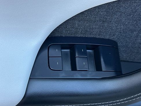 Used 2022 Tesla Model X AWD/4WD image 12