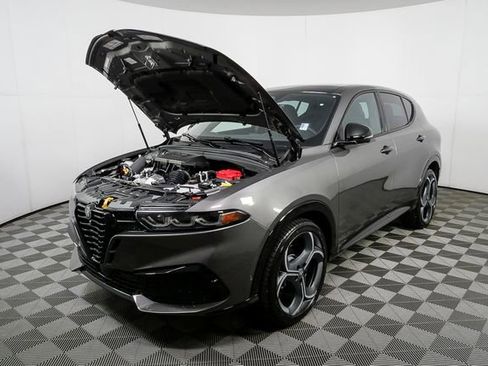 New 2026 Alfa Romeo Tonale w/ Black Premium Package AWD/4WD image 35