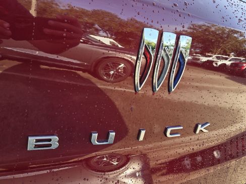 Used 2024 Buick Encore GX Sport Touring AWD/4WD image 18