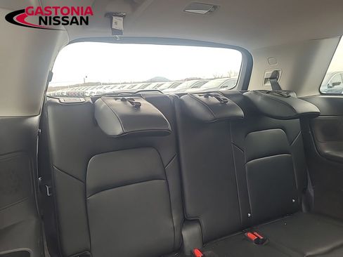 Used 2024 Nissan Pathfinder SL w/ SL Premium Package image 25